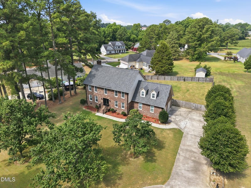 107 Ashley Ln, Dunn, NC 28334