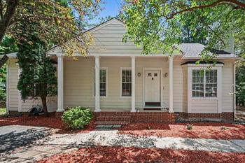107 Bay Colony Ct, Chapel Hill, NC 27517