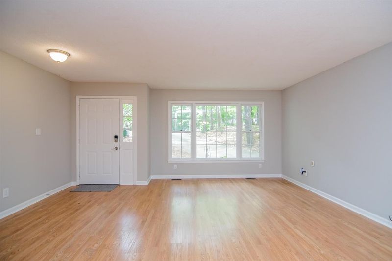 107 Bishop Ct, Cary, NC 27513