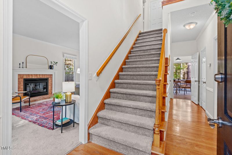 107 Blackcherry Ln, Chapel Hill, NC 27514