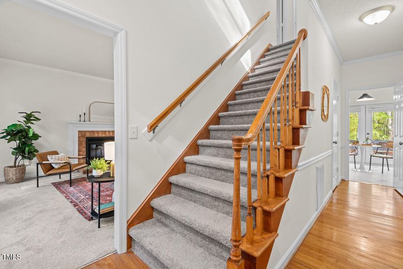 107 Blackcherry Ln, Chapel Hill, NC 27514