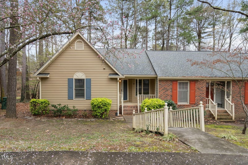 107 Boldleaf Ct, Cary, NC 27513