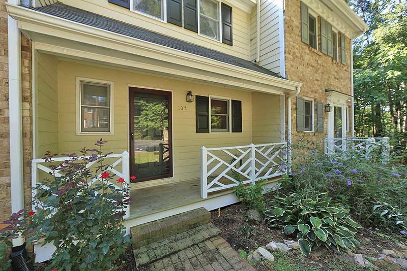 107 Briarcreek Ct, Cary, NC 27513