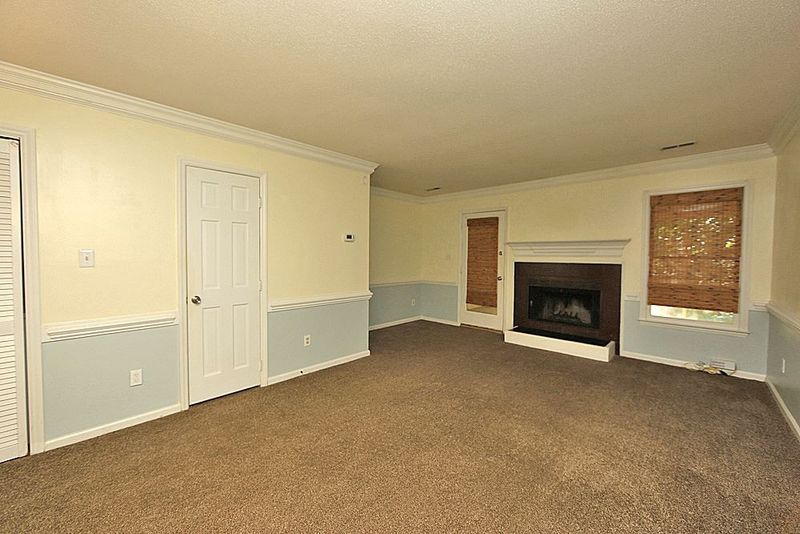 107 Briarcreek Ct, Cary, NC 27513