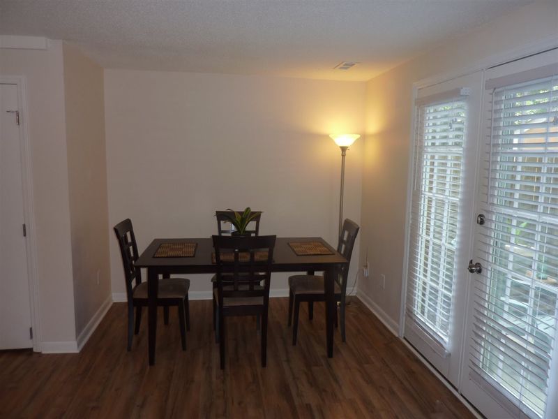 107 Brightleaf Ct, Cary, NC 27513