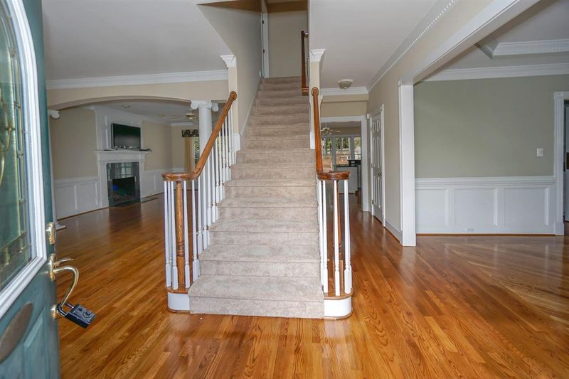 107 E Camden Forest Dr, Cary, NC 27518