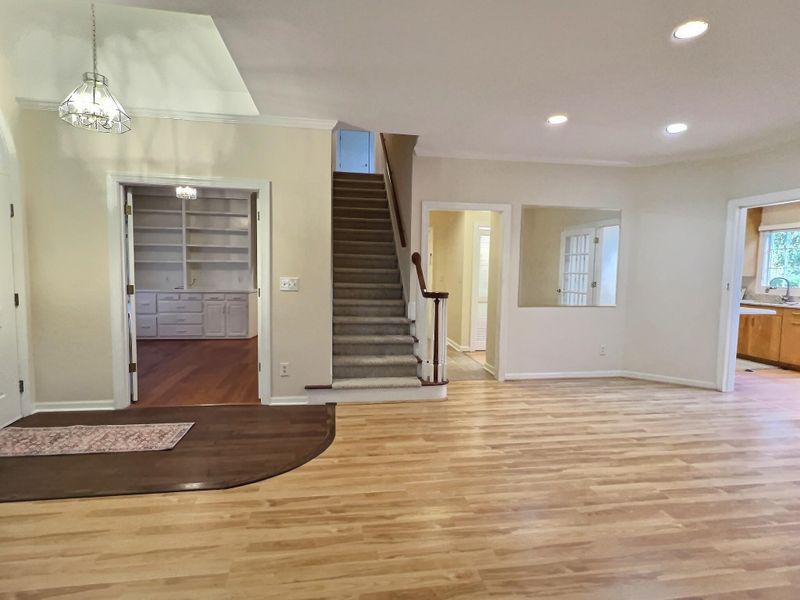 107 Cameron Glen Dr, Chapel Hill, NC 27514