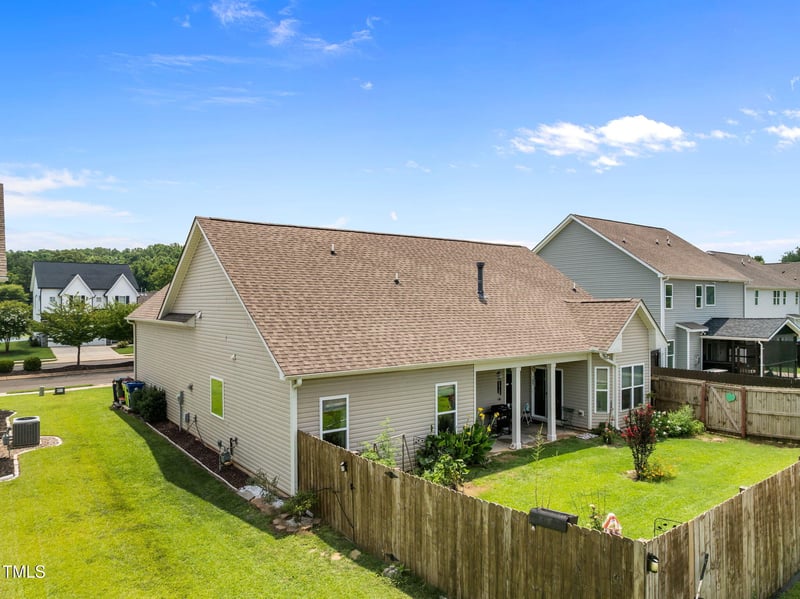 107 Campaign Dr, Mebane, NC 27302