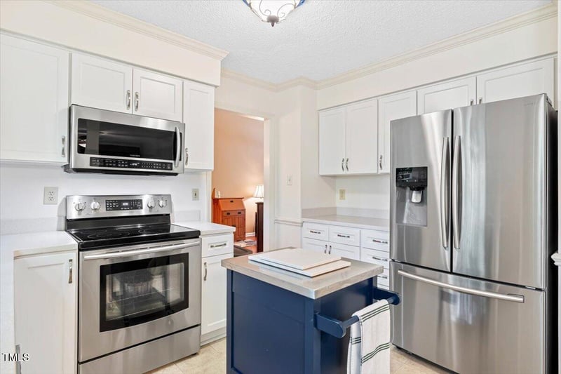 107 Canyon Rn, Cary, NC 27513