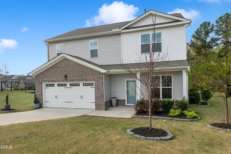 107 Capanne Ct, Clayton, NC 27527
