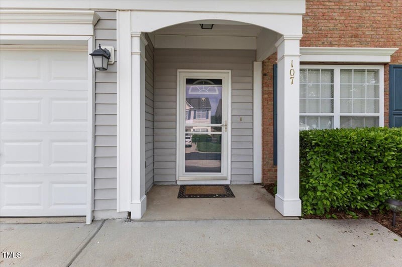 107 Caraleigh Ct, Morrisville, NC 27560