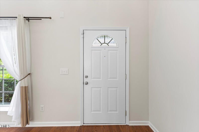 107 Caraleigh Ct, Morrisville, NC 27560