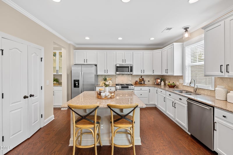 107 Carnie Ct, Cary, NC 27513