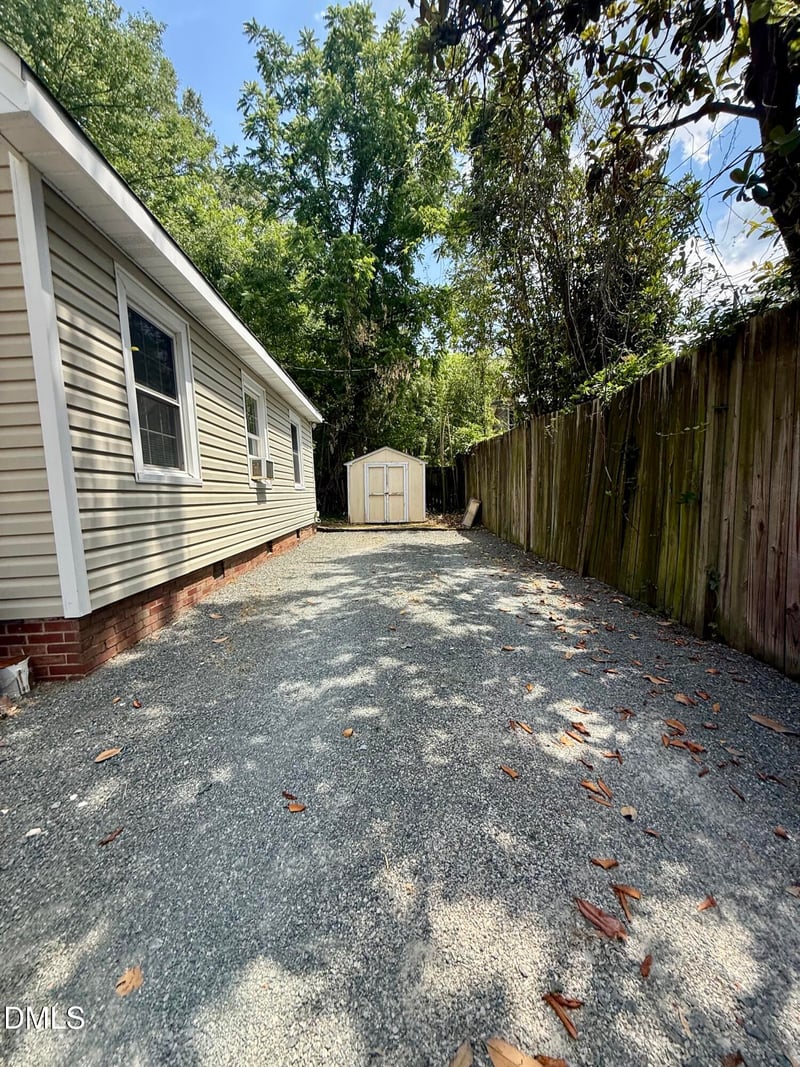 107 Carr St, Chapel Hill, NC 27516