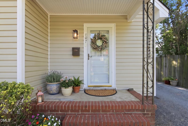 107 Carr St, Chapel Hill, NC 27516