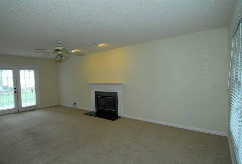 107 Chatfield Ct, Cary, NC 27513