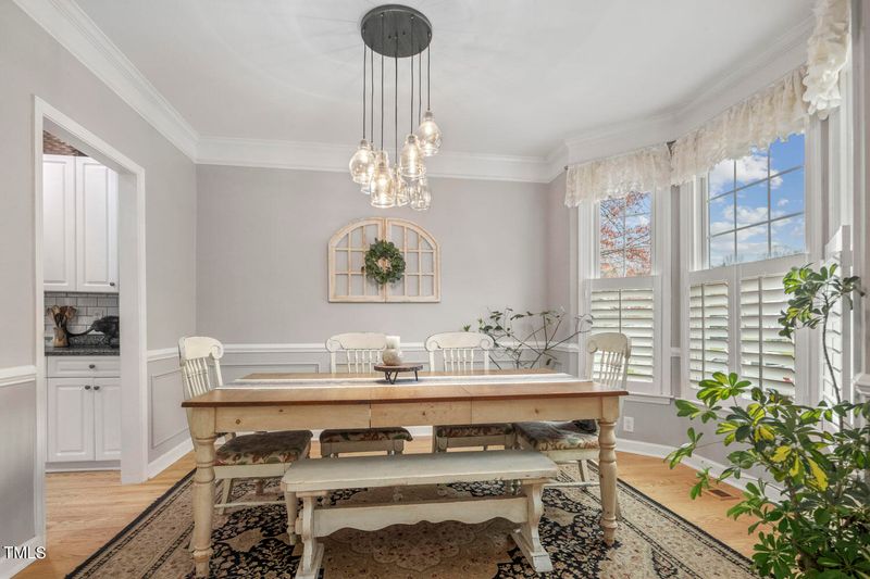 107 Chatsworth St, Cary, NC 27513
