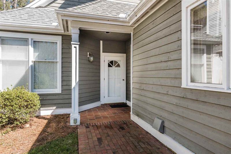 107 Cherry Hill Ln, Cary, NC 27518