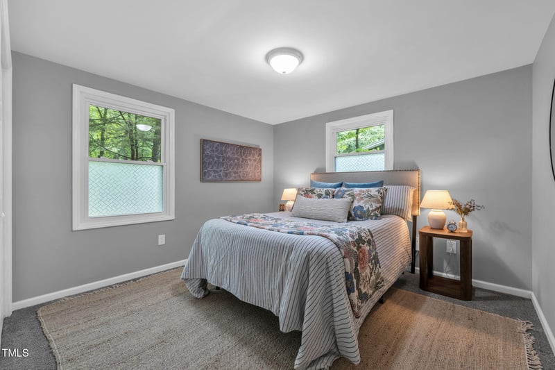 107 Cheshire Dr, Hillsborough, NC 27278