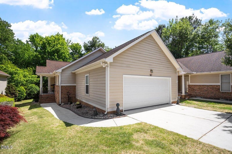 107 Chris Ct, Cary, NC 27511