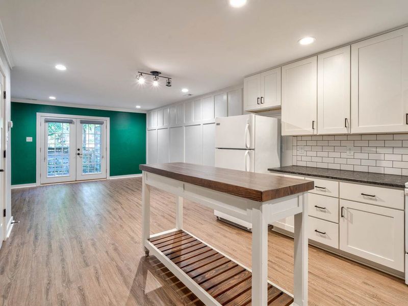 107 Cimmaron Ct, Cary, NC 27511