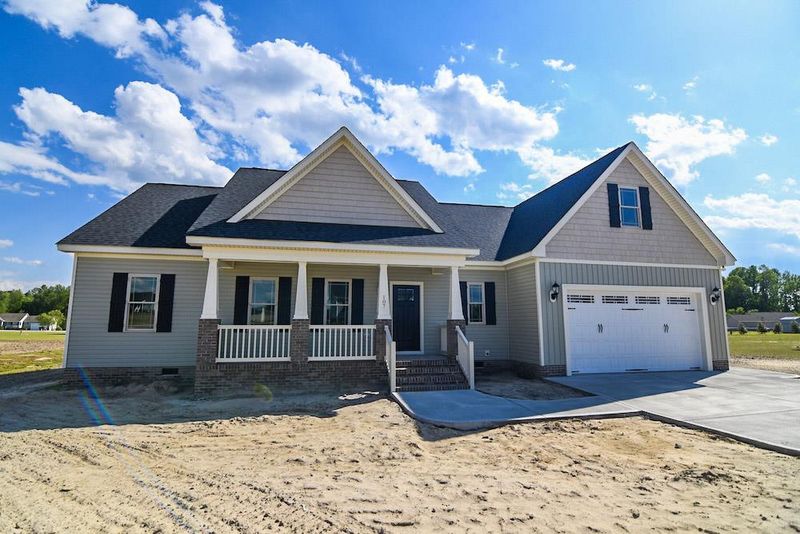107 Clipper Ln, Smithfield, NC 27577