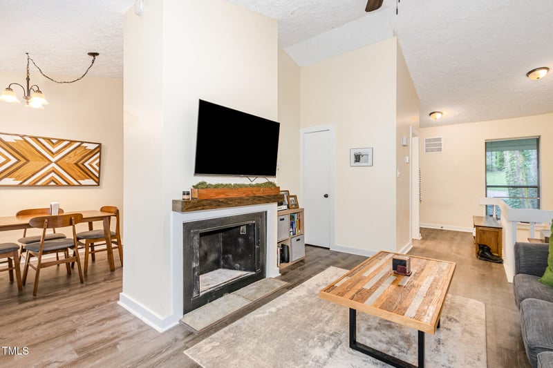 107 Concannon Ct, Cary, NC 27511