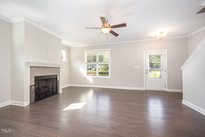 107 Cottage Ct, Youngsville, NC 27596