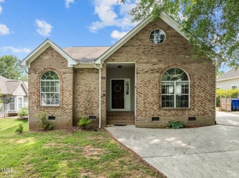 107 Covington Dr, Chapel Hill, NC 27514