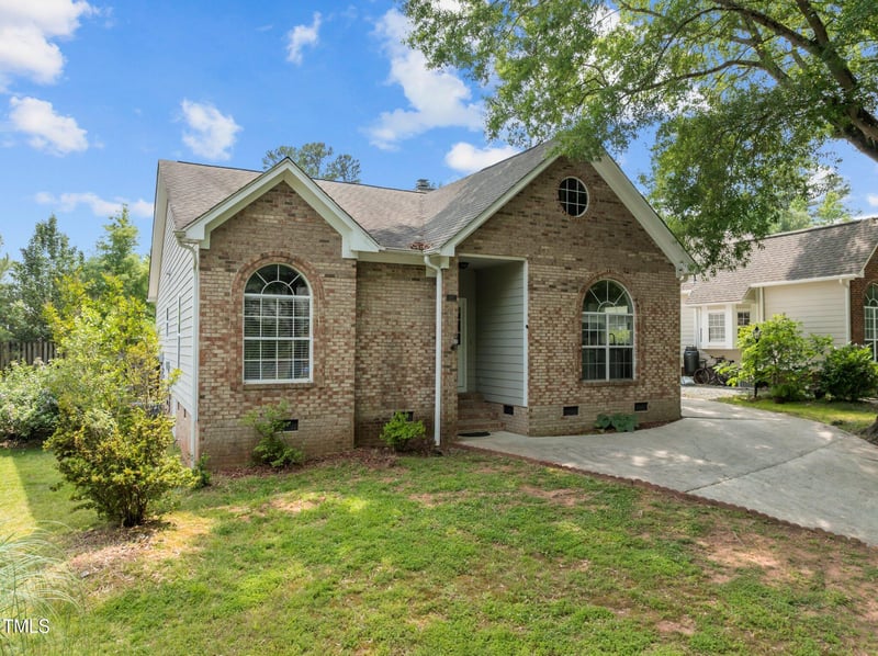 107 Covington Dr, Chapel Hill, NC 27514