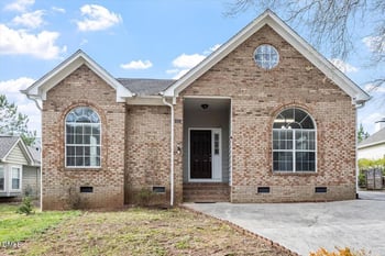 107 Covington Dr, Chapel Hill, NC 27514