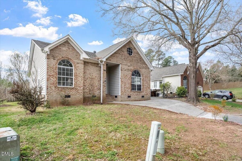 107 Covington Dr, Chapel Hill, NC 27514
