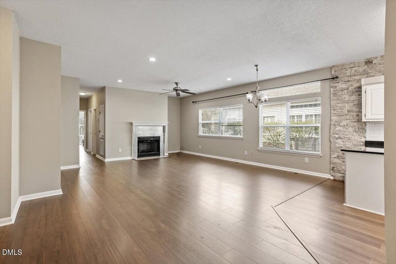 107 Covington Dr, Chapel Hill, NC 27514
