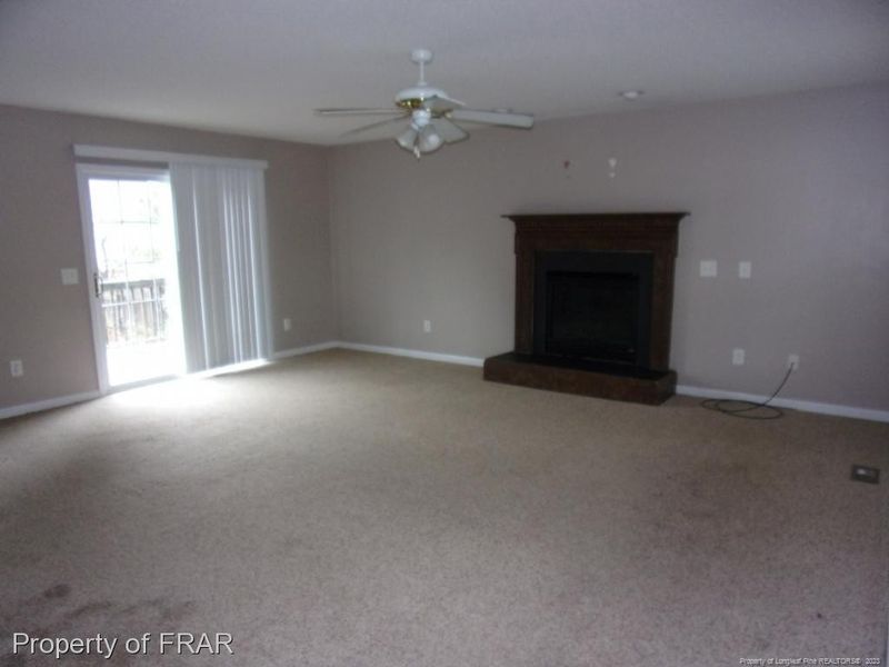 107 Cresthaven Dr, Sanford, NC 27332