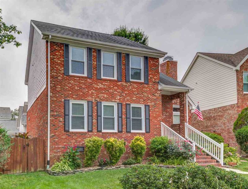 107 Cromwell Ct, Cary, NC 27513