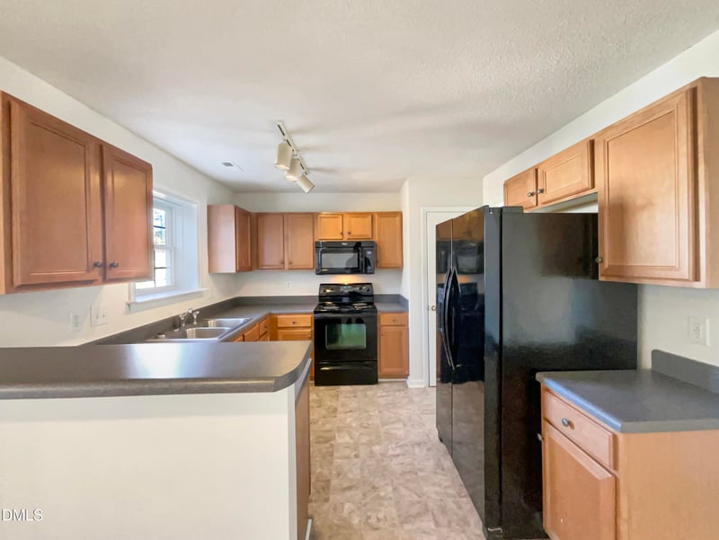 107 Crosswood Dr, Durham, NC 27703