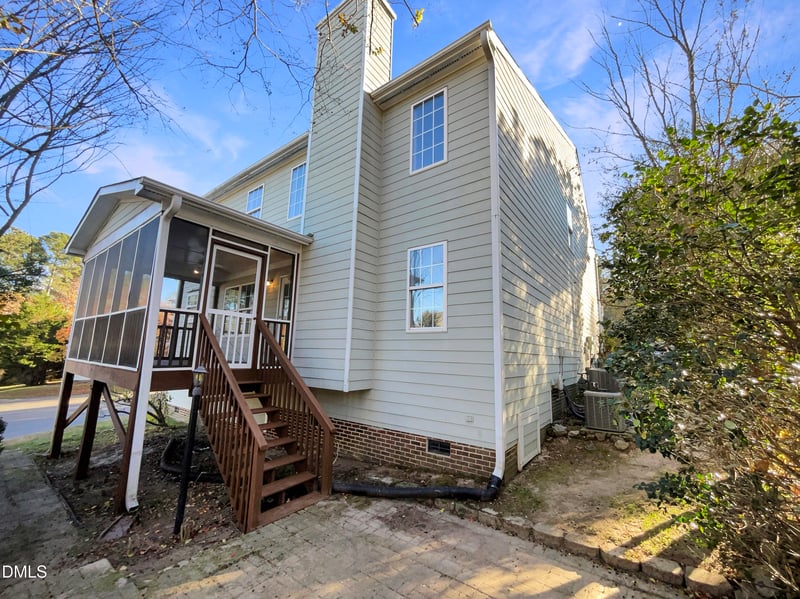 107 Crosswood Dr, Durham, NC 27703