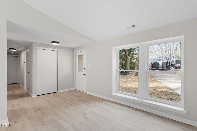 107 Crystal Ct, Cary, NC 27513