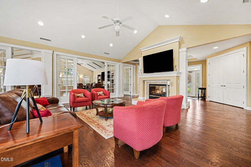 107 Culp Hill Dr, Chapel Hill, NC 27517