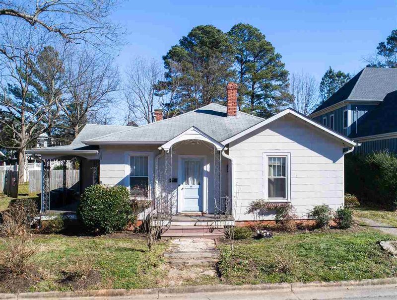 107 S Dixon St, Cary, NC 27511