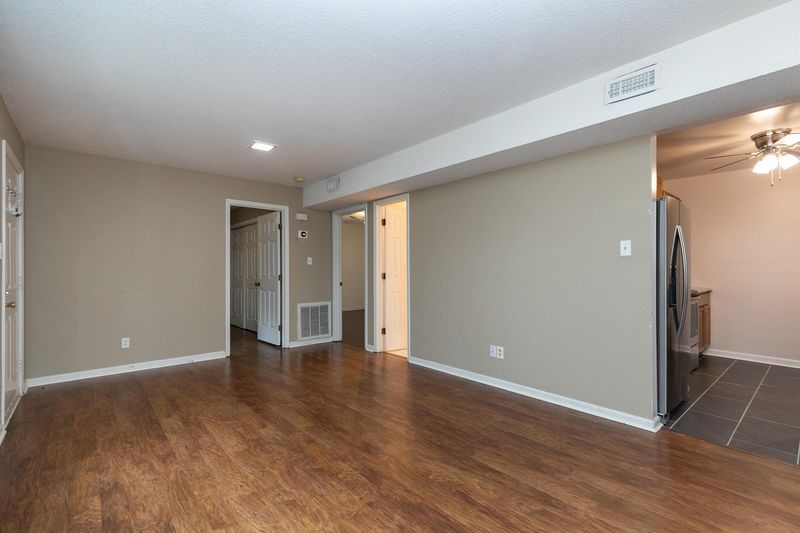 107 Drummond Pl #107, Cary, NC 27511