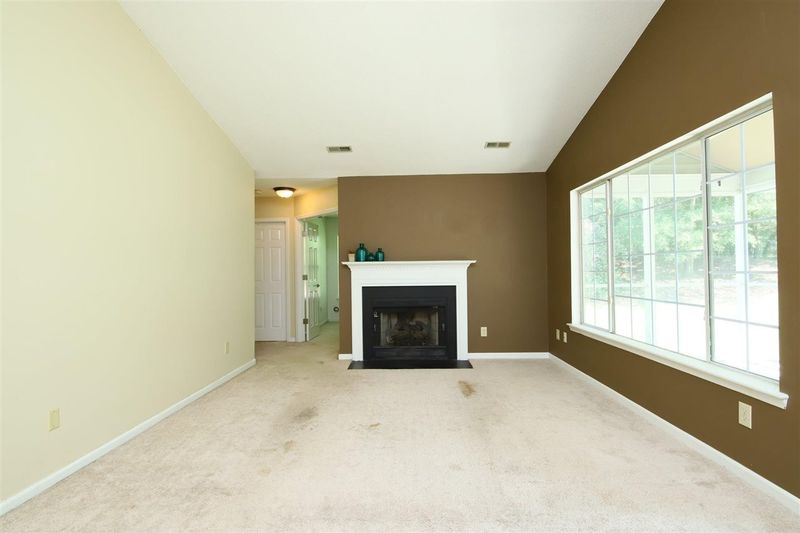 107 Duchess Ln, Chapel Hill, NC 27517