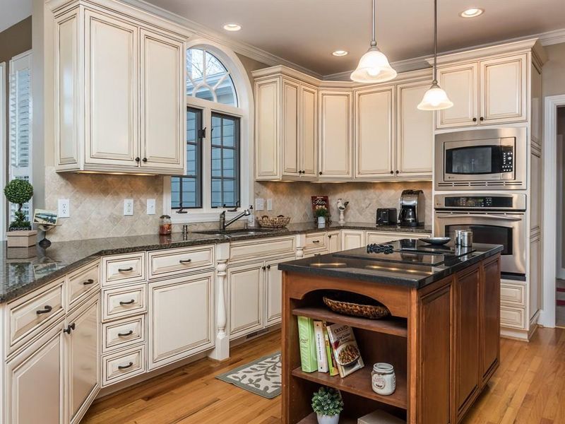 107 Duckwood Ln, Cary, NC 27518