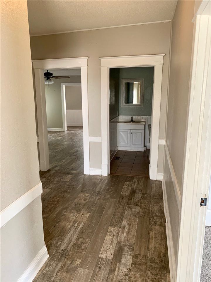 107 W E St, Erwin, NC 28339