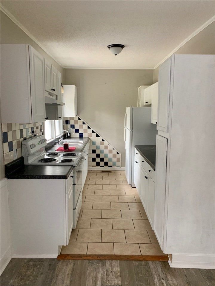107 W E St, Erwin, NC 28339
