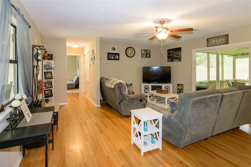 107 Edwards Dr, Louisburg, NC 27549