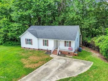 107 Eubank Ct, Selma, NC 27576
