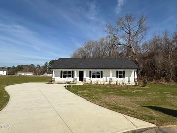 107 Faucette Dr, Selma, NC 27576