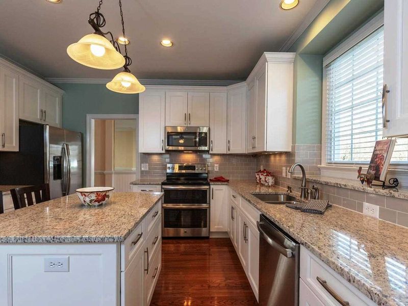 107 Forest Brook Dr, Cary, NC 27519
