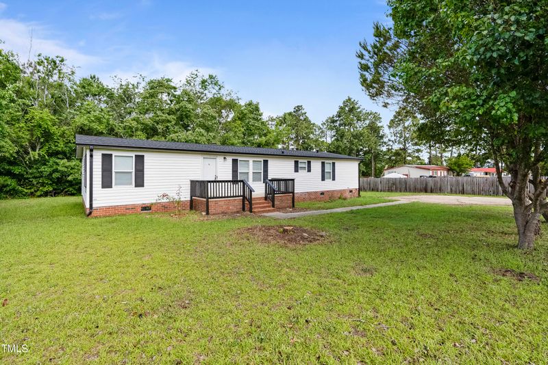 107 Gibbs Rd, Lillington, NC 27546